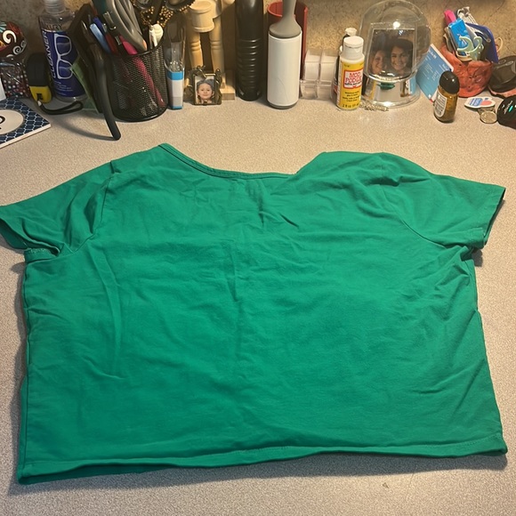 Crop top - Picture 2 of 4